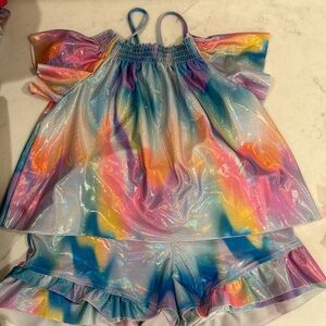 Little Mass Los Angelos shine/shmiier colorful short set size 8